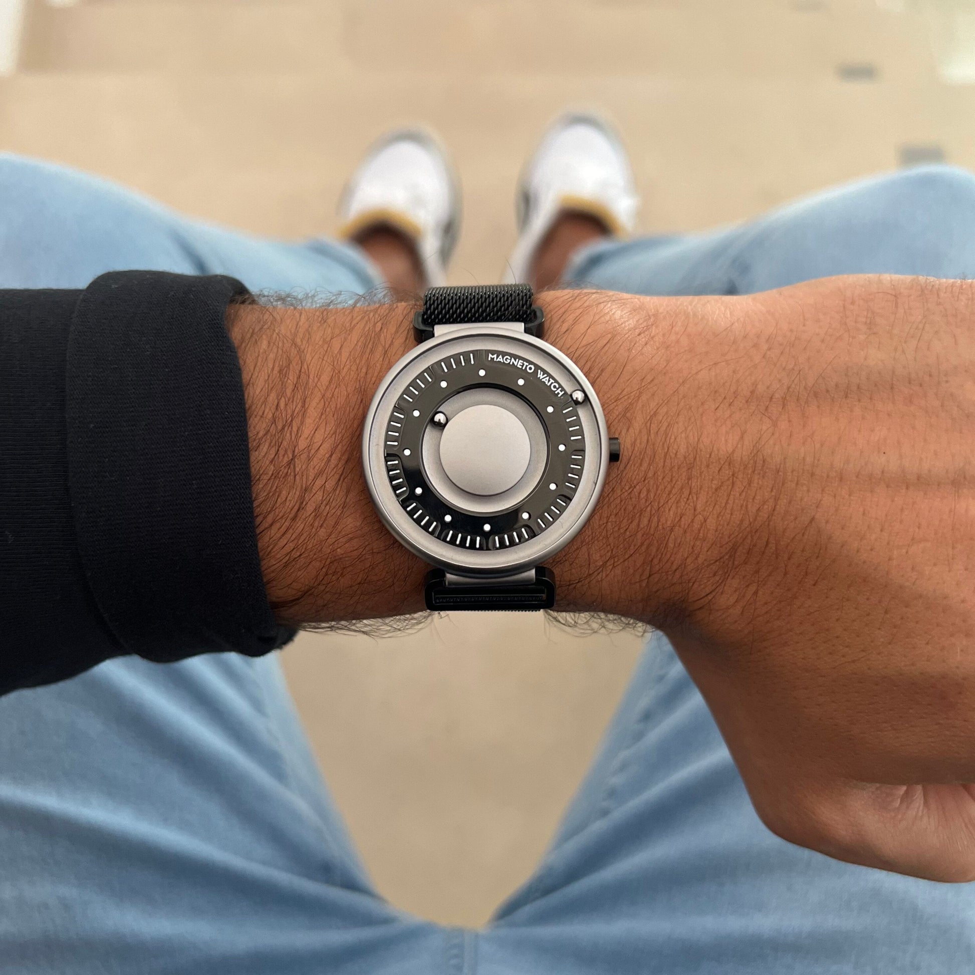 Magneto Watch - Primus Titan Maschenarmband Schwarz - Lifestyle